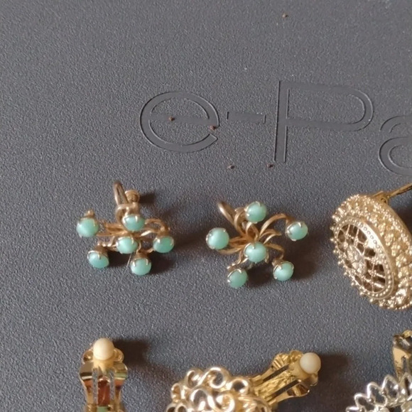 Earrings - Picture 4 of 4